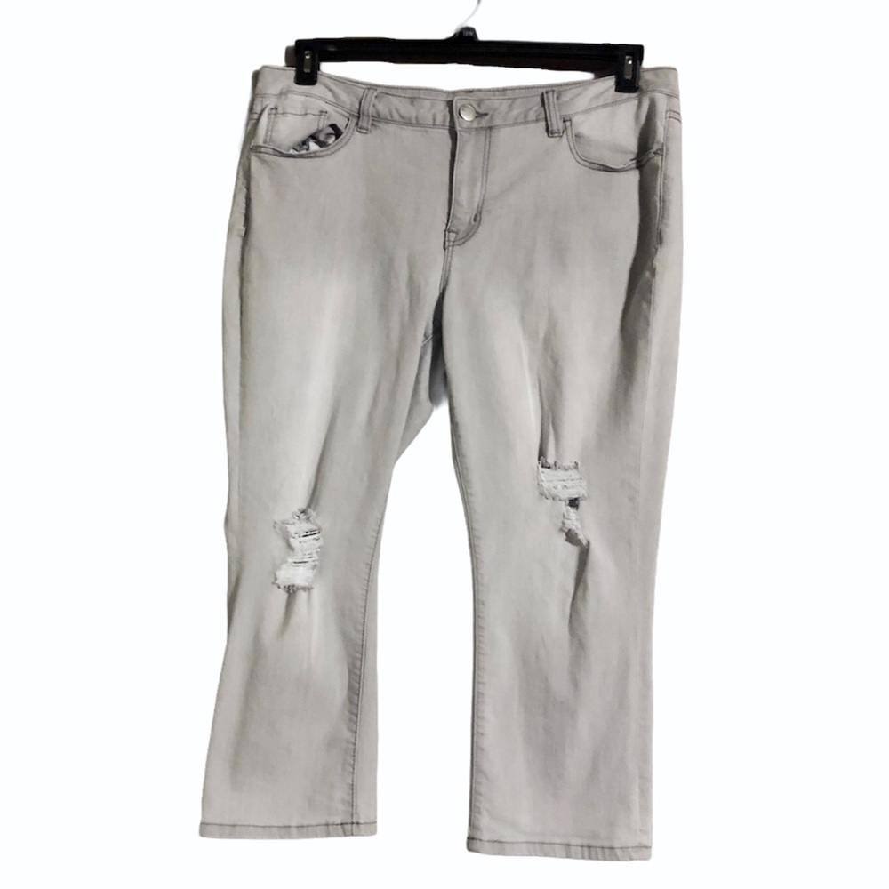 Lane Bryant Distressed Light Wash Capri Jean 20